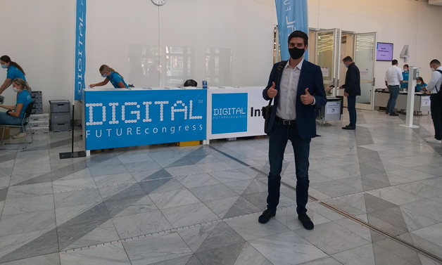 Das Bild für Maximilian Balbach als Host auf dem Digital Future Congress